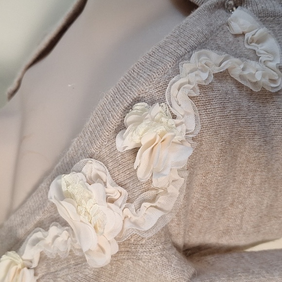 XOXO Beige Cardigan with Floral Accents Size Small - Picture 5 of 8